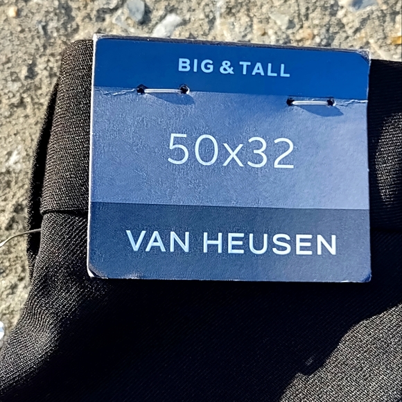 Men's Van Heusen Big and Tall Air Straight-Fit Flex Dress Pants in Black - Picture 3 of 11